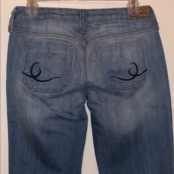 Wide leg, light denim by Hippie perfect jeans! - Picture 5 of 5